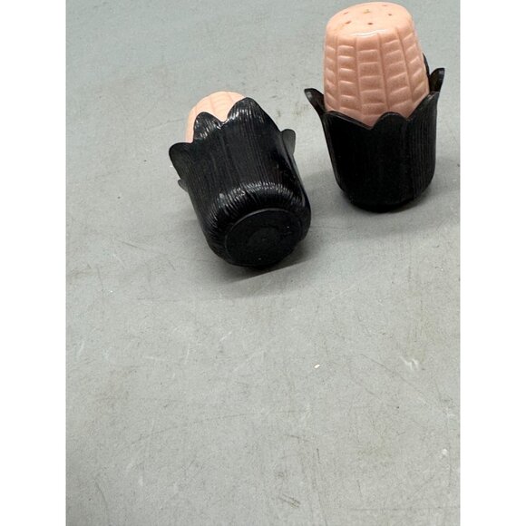 Vintage Royal Products USA Black & Pink Ceramic Salt & Pepper Shakers READ - Picture 7 of 9